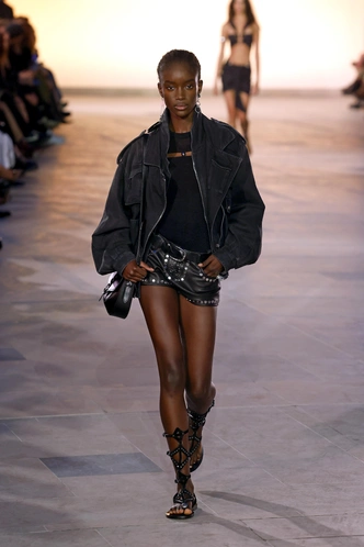 Isabel Marant ss25 | Источник: Legion Media