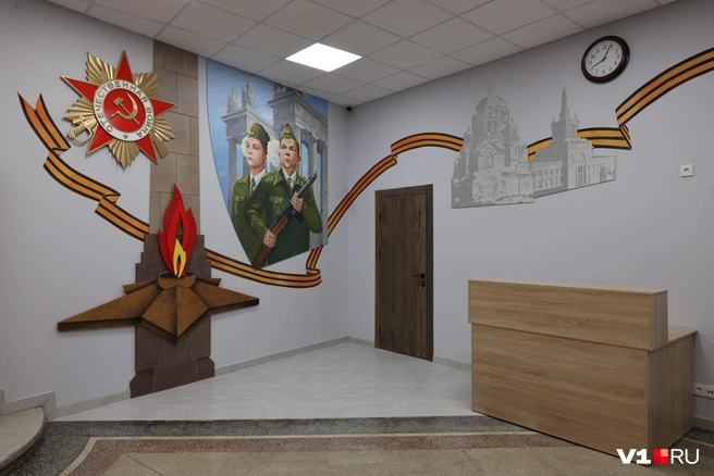 Глава Волгограда высказал неудовольствие от вида и качества новой мебели | Источник: Алексей Волхонский / V1.RU