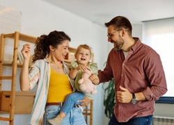 Как выбрать контактные линзы в зависимости от возраста и ваших потребностей