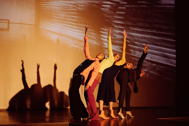 Источник: OBRAZ/Театр мод / Vk.com