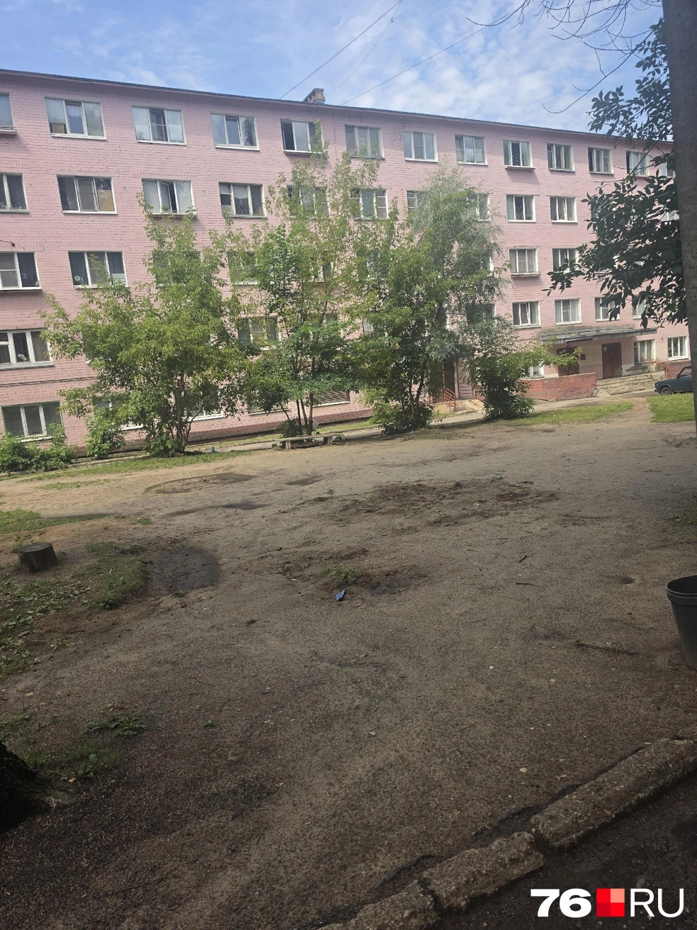 На месте бывшего городка теперь не раздается детский смех | Источник: читательница 76.RU