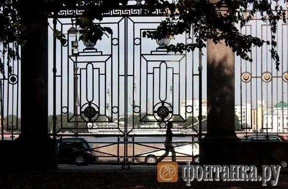 Масштабная реставрация Летнего сада началась в июне 2009 года | Источник: Валентин Илюшин / «Фонтанка.ру»