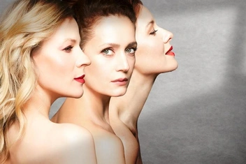 «Наедине»: новый спектакль Никиты Кобелева с Викторией Исаковой, Александрой Ребенок и Ириной Старшенбаум