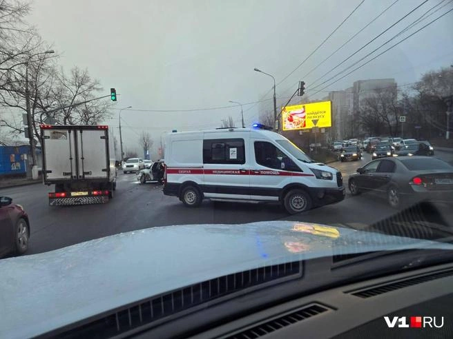 Перекресток Ростовской и Череповецкой тоже попал в список опасных  | Источник: читатели V1.RU