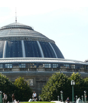 Франсуа Пино и Тадао Андо реконструируют парижскую Биржу