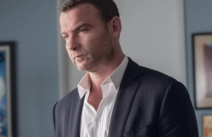 Актер Лив Шрайбер экстренно госпитализирован в Нью-Йорке. Возможно, он потерял память | marieclaire.kz