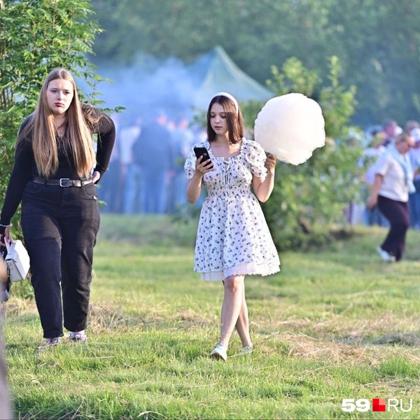 На фестивале можно было купить сладкую вату | Источник: Василина Любимова / 59.RU