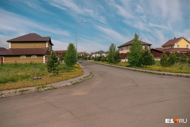 Переезд в частный дом теперь не только дорог, но еще и связан с рисками | Источник: Максим Серков / Городские медиа