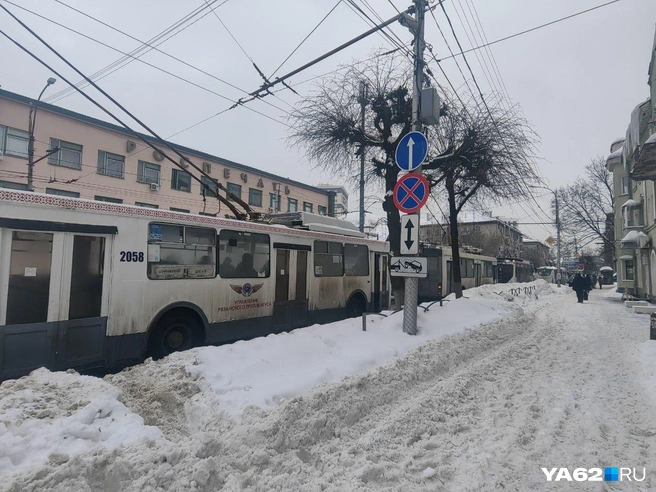 Произошел обрыв контактного провода | Источник: Читательница YA62.RU