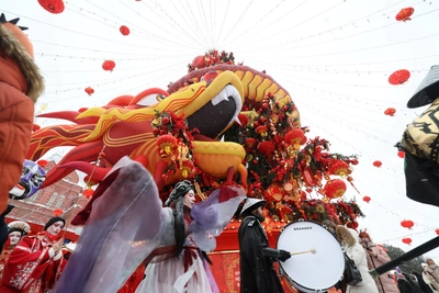 Улицы Москвы засыпало снегом из-за циклона «Валли»