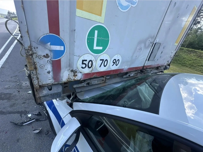 Двое полицейских пострадали в ДТП во время погони за лихачом на «Ауди» в Шелеховском районе | Источник: Госавтоинспекция Иркутской области