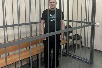 В Екатеринбурге отпустили охранника, стрелявшего в подростка