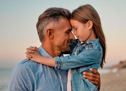 Важно знать: 5 вещей, которым каждый мужчина должен научить свою дочь