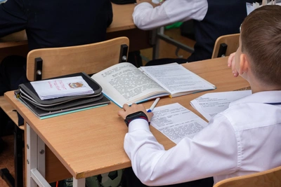 Schools to switch to new curriculum and textbooks: timeline