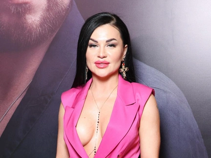 Четыре года без отношений, пластика и преподавание вокала в «ДОМе-2». Евгения Дидюля после развода