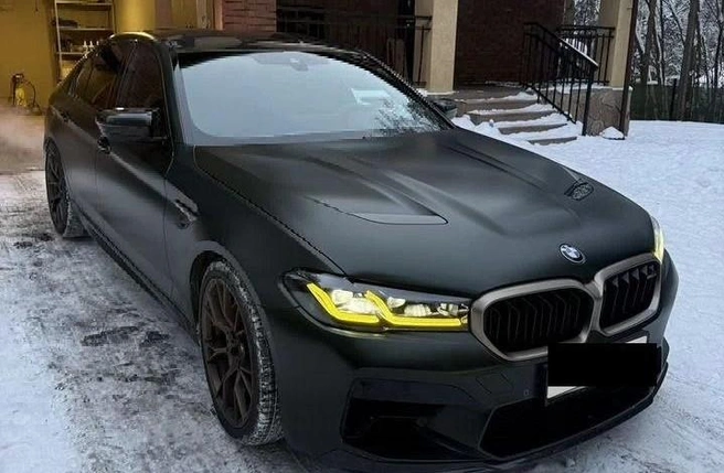 Подо мной M5, Asphalt 8 | Источник: Авторынок Красноярск / Vk.ru