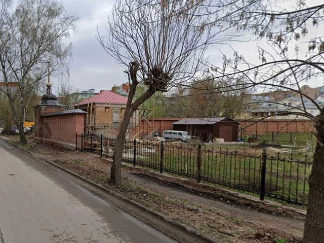 Так выглядел «Дом эконома» в 2021 году почти сразу после передачи монастырю | Источник: Google.Карты