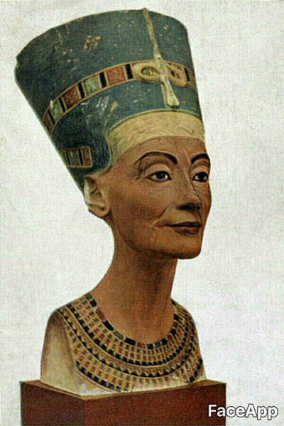 легендарные красавицы в старости Нефертити