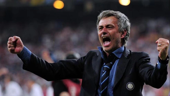 Моуринью дважды выигрывал Лигу чемпионов  | Источник: пресс-служба УЕФА