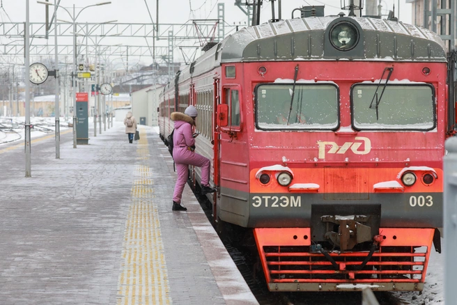 На ноябрьских праздниках в Оренбуржье изменится график движения электричек | Источник: Сергей Коньков / FONTANKA.RU