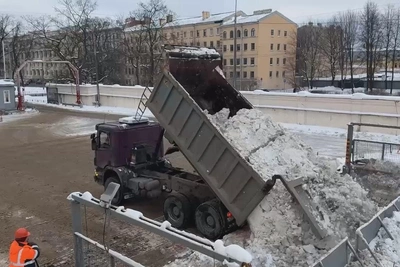 Петербург переработал первый миллион кубометров снега