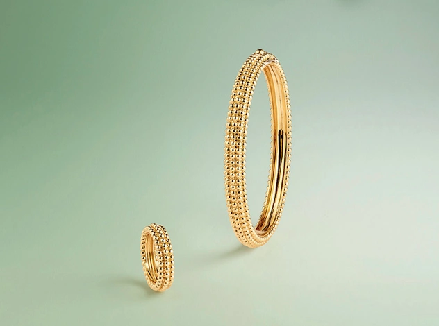 Золотые жемчужины Van Cleef & Arpels: новые украшения в легендарной коллекции Perlée