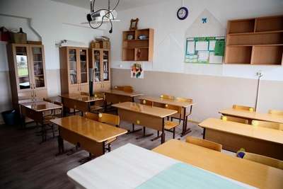 Omsk School Closure Forces Children into Cold Boarding