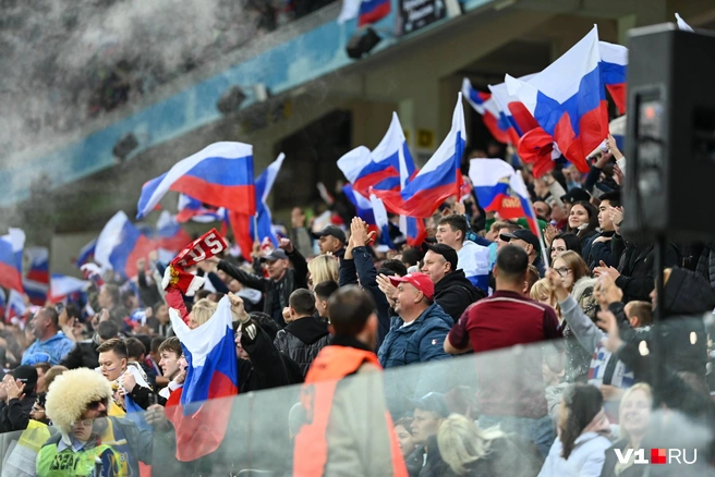 Россия ликует! | Источник: Владислав Головня / V1.RU