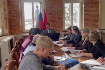 Увольнение главы благоустройства в Петровском районе после опроса