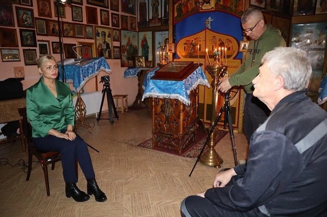 Анна Хоботова в храме при колонии. 2022 год | Источник: предоставлено Анной Хоботовой