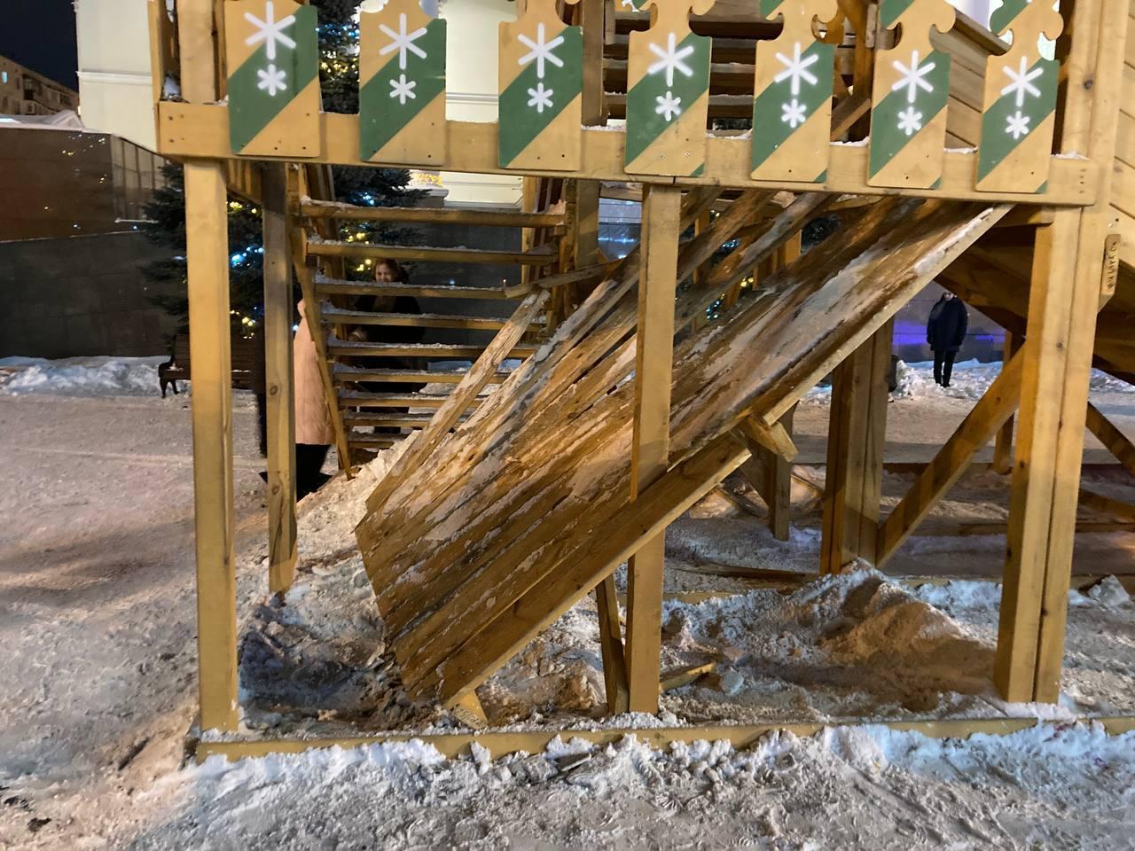 В Тюмени рухнула горка с детьми. Подрядчику вынесли приговор 