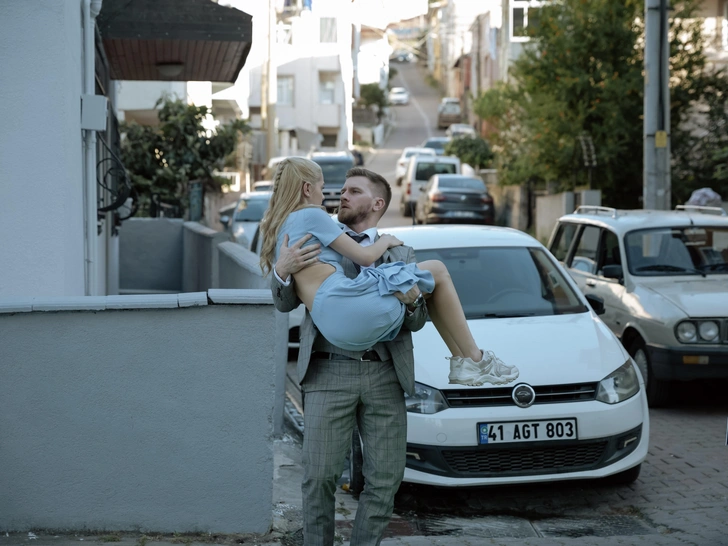 Запретная страсть: 10 сериалов о любви, которая не должна была случиться | Источник: кадр из сериала «Близкое счастье»