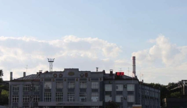 Превышение уровня бензапирена и формальдегида может вызывать раздражение дыхательных путей, ослаблять иммунитет и способствовать развитию онкологических заболеваний | Источник: nk-tv.com