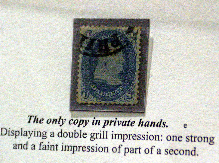 «Святой Грааль», «Перевернутая Дженни» и еще 3 самые дорогие почтовые марки в мире