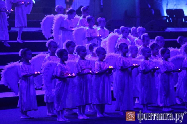 В отличие от обычных занятий вокалом хор хотя бы бесплатный | Источник: Сергей Михайличенко / FONTANKA.RU