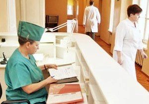 В Тобольске клещ впился в глаз двухлетнему малышу | ya62.ru