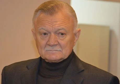 Ковалев снова в аутсайдерах губернаторского рейтинга | ya62.ru