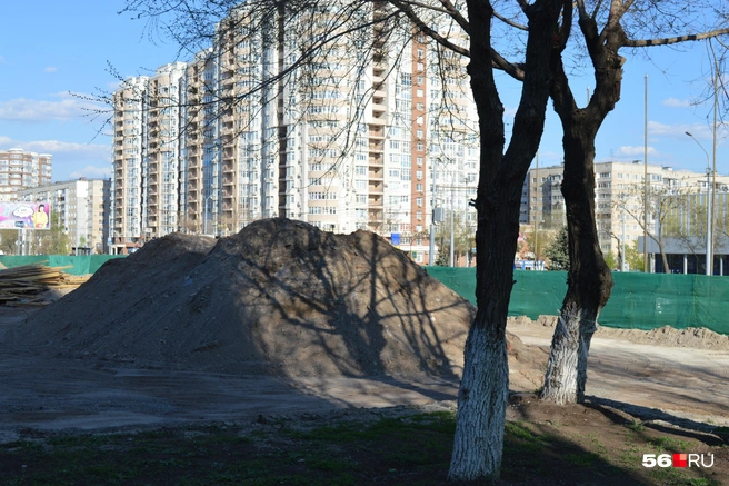 Скоро эти горы пустят в ход | Источник: Анастасия Баринова / 56.RU
