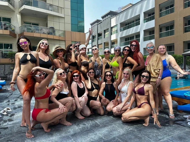 Северянка с другими участницами конкурса  | Источник: Яна Кренева / Vk.com