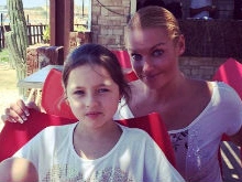Анастасия Волочкова купила дочери эпатажные босоножки