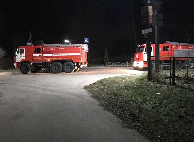 На пожаре в Дашково-Песочне погиб мужчина | ya62.ru