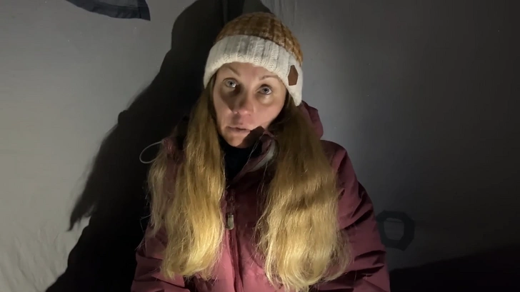 «Если бы черт не плюнул в суп»: коллеги по цеху оценили шансы на спасение Натальи Наговициной с 7-километровой высоты | Источник: кадр фильма «Остаться с Хан-Тенгри. Трагедия на горе»