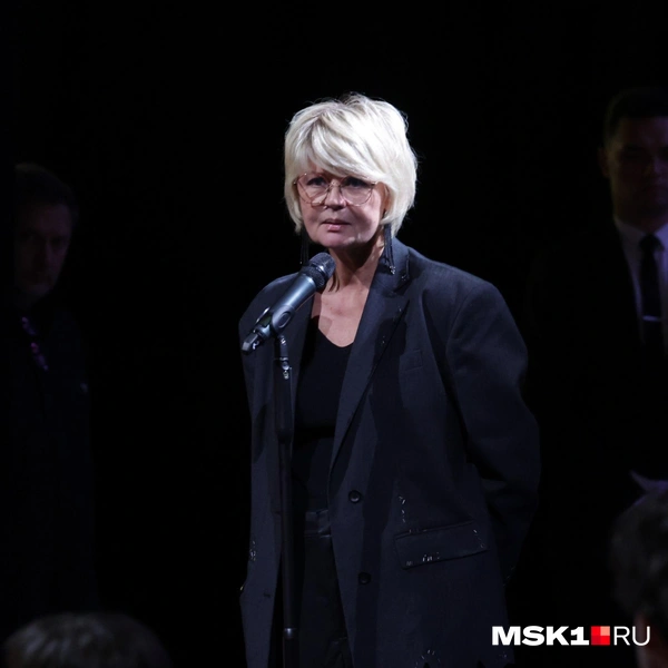 Юлия Меньшова произнесла трогательную речь на прощании с Верой Алентовой | Источник: Дмитрий Толстошеев / MSK1.RU