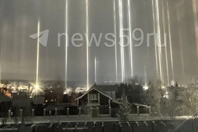 Яркие лучи в небе Троицы: что это было