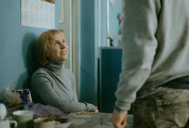 Размеренная жизнь небольшого городка со своими перепитиями  | Источник: кадр из фильма «Филателия», реж. Наталья Назарова, 2025 год