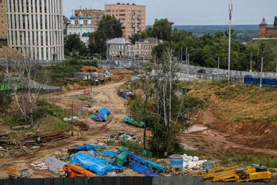 Власти показали опоры моста в террасном парке Нижнего Новгорода