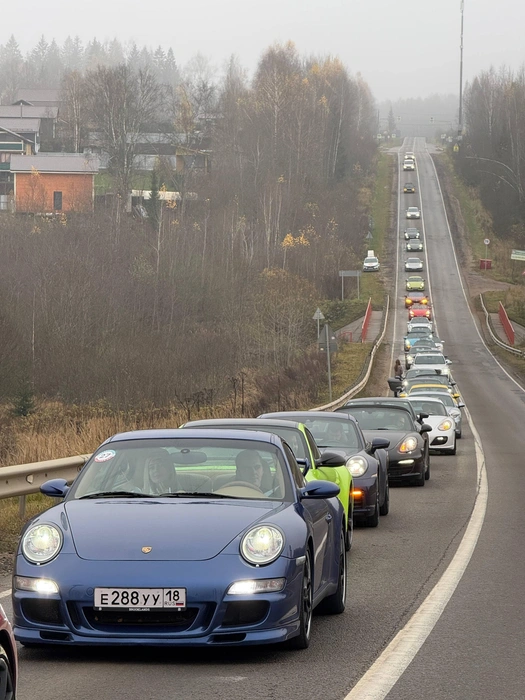 Владельцы Porsche из разных регионов России собрались на завершение летнего сезона сообщества Porsche Ride | Источник: Porsche_Ride / Telegram