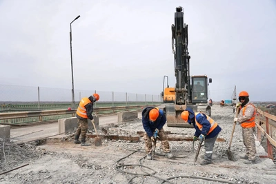 Путепровод у Растопуловки ремонтируют по нацпроекту