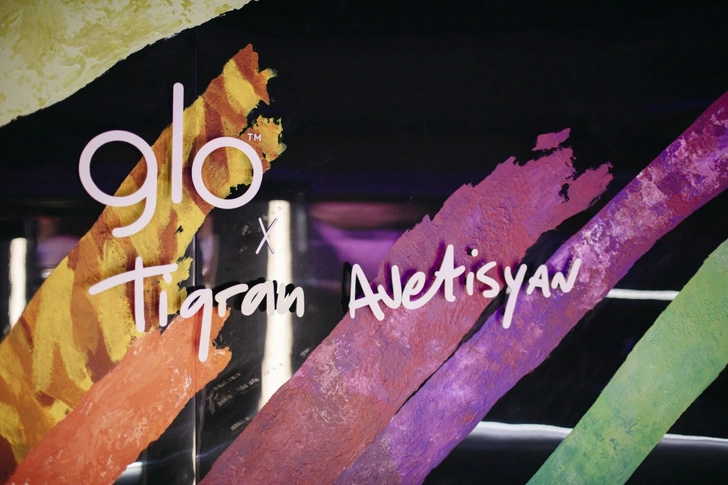 Как прошел показ-перформанс  glo х Tigran Avetisyan | woman.ru
