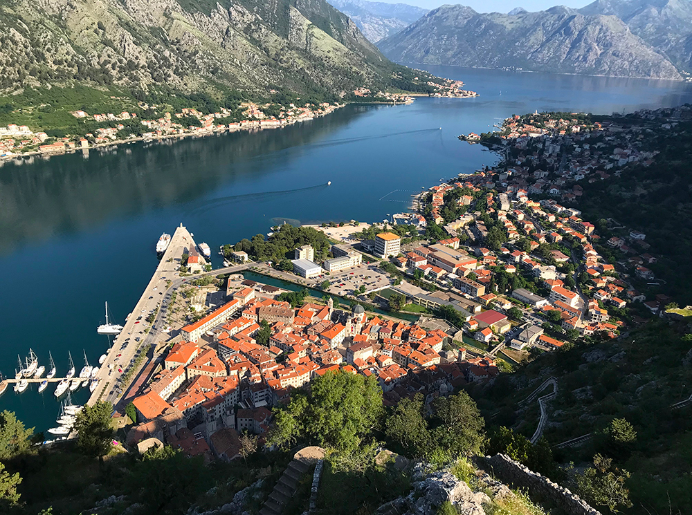 Которский час: необычный отель и сказочное место в Черногории | marieclaire.ru